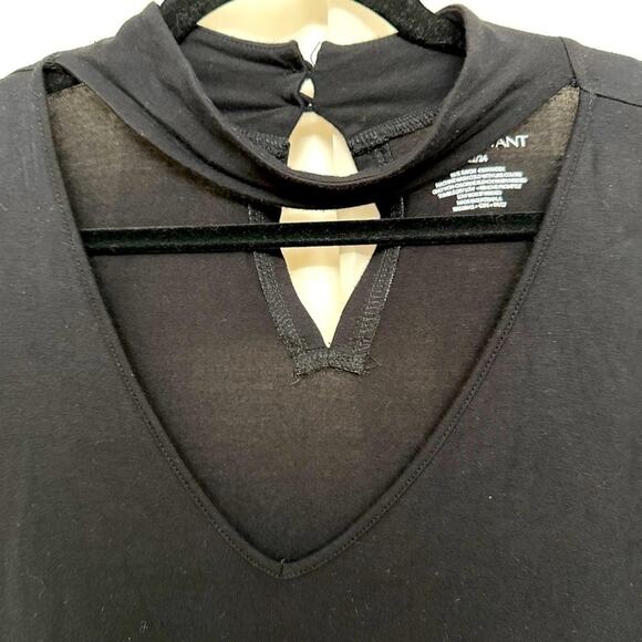 1-Lane Bryant SZ 22/24 long sleeved black v neck with chocker style collar - Picture 5 of 8